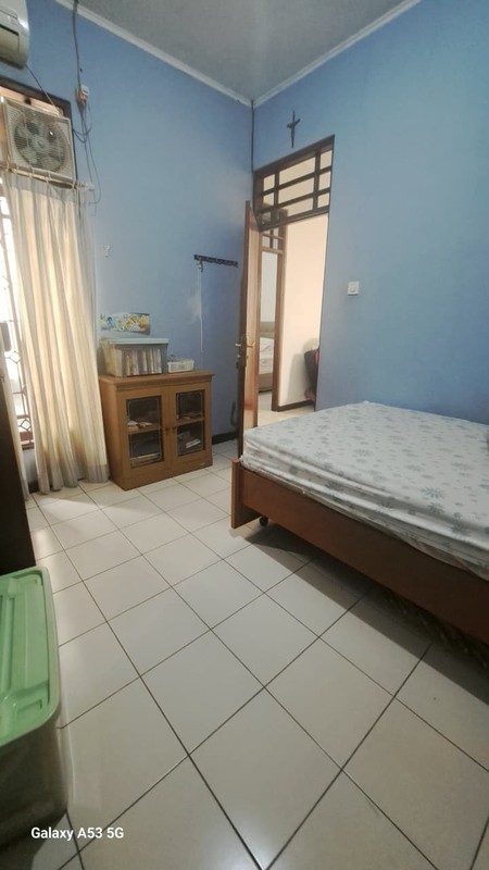 Rumah 2 Lantai Komplek Elit Lebak Bulus Jalanan Lebar Hadap Utara Layout Plong Siap Huni