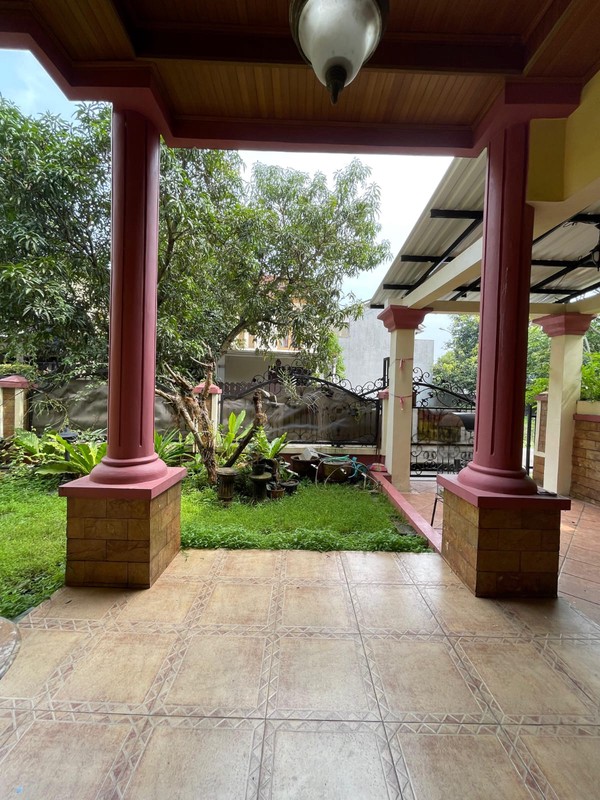 Rumah Bagus Di Jl Kereta Kencana Kencana Loka Sektor 12 BSD Tangerang Selatan