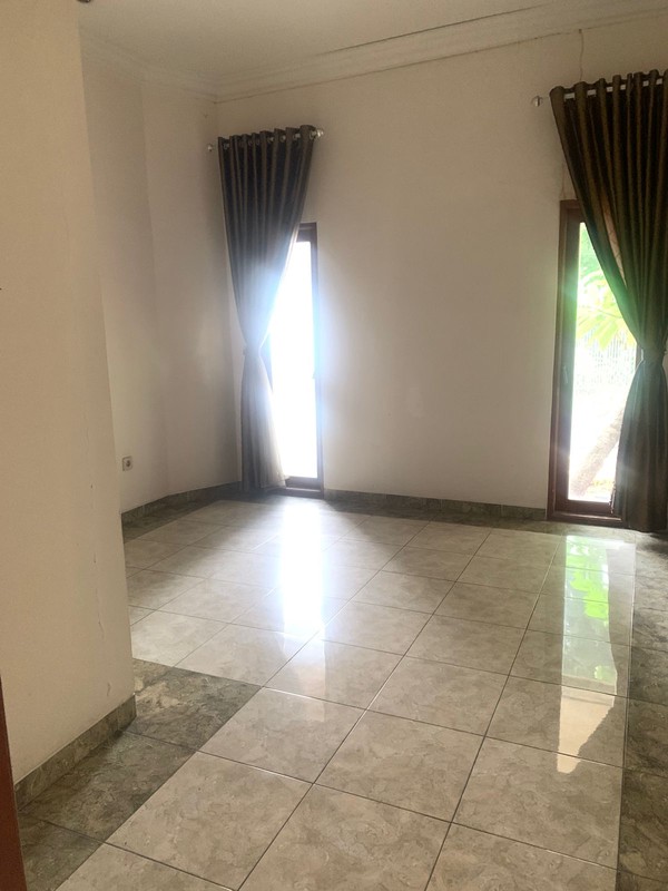 Rumah Bagus Di Jl Kencana Permai Pondok Indah Jakarta Selatan