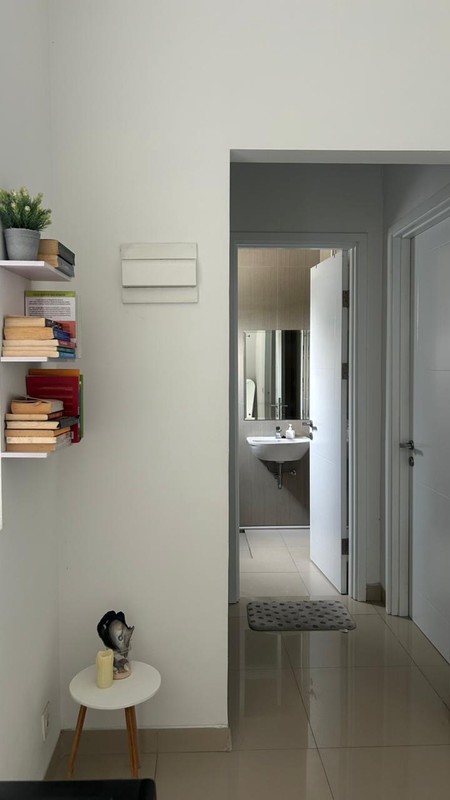 Rumah Bagus Semi Furnished  sisa Tanah Kosong Luas Dekat Tol BSD City