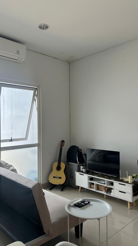 Rumah Bagus Semi Furnished  sisa Tanah Kosong Luas Dekat Tol BSD City