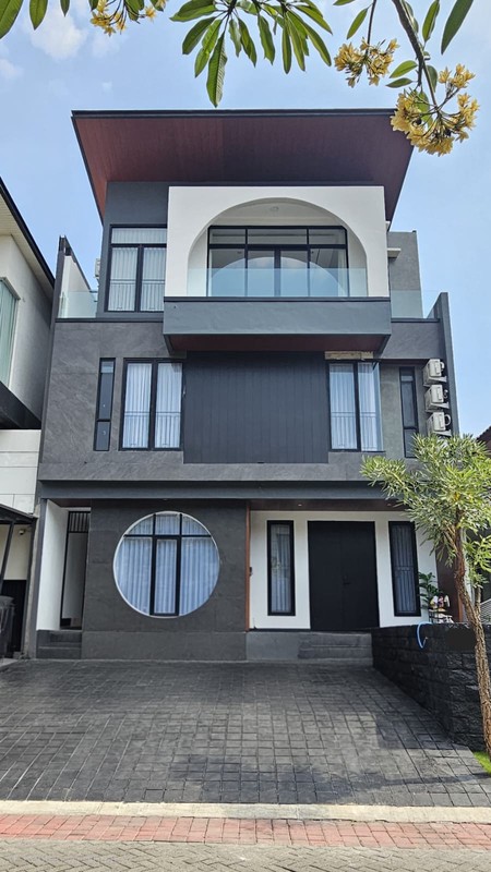 Jual Rumah 3 Lantai Full Furnished Fullerton Citraland Surabaya Barat