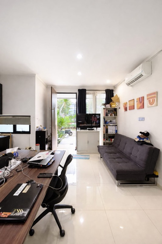 Rumah 2 Lantai Bintaro Sektor 7 | 3+1 KT | SHM | Hadap Utara | Harga Nego!