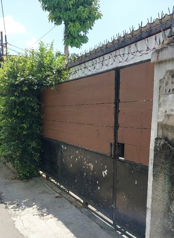 DIJUAL Rumah 2 Lt. Siap Huni Di Daerah Cirendeu, Tangsel.