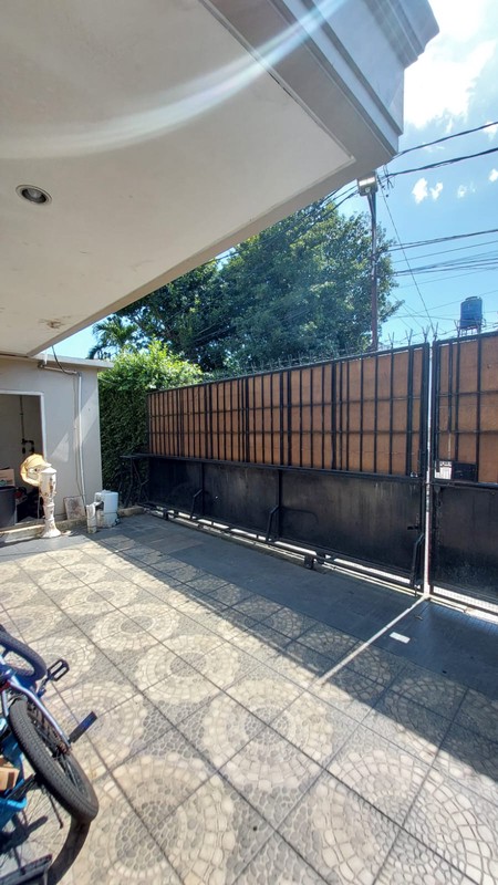 DIJUAL Rumah 2 Lt. Siap Huni Di Daerah Cirendeu, Tangsel.