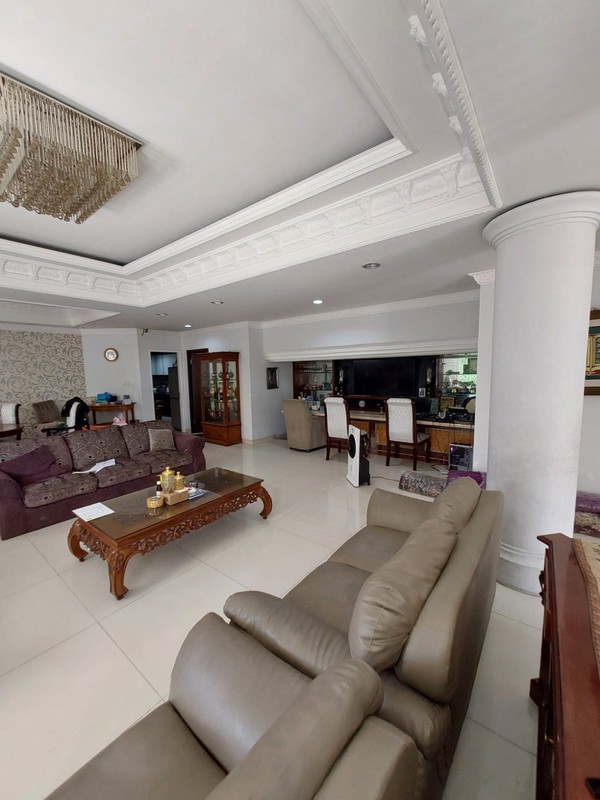 DIJUAL Rumah 2 Lt. Siap Huni Di Daerah Cirendeu, Tangsel.