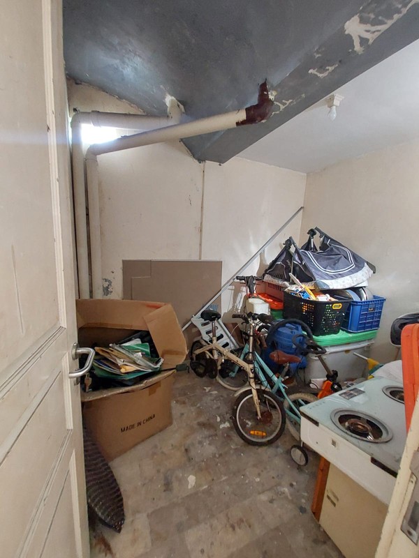 DIJUAL Rumah 2 Lt. Siap Huni Di Daerah Cirendeu, Tangsel.