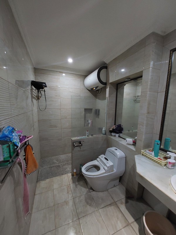 DIJUAL Rumah 2 Lt. Siap Huni Di Daerah Cirendeu, Tangsel.