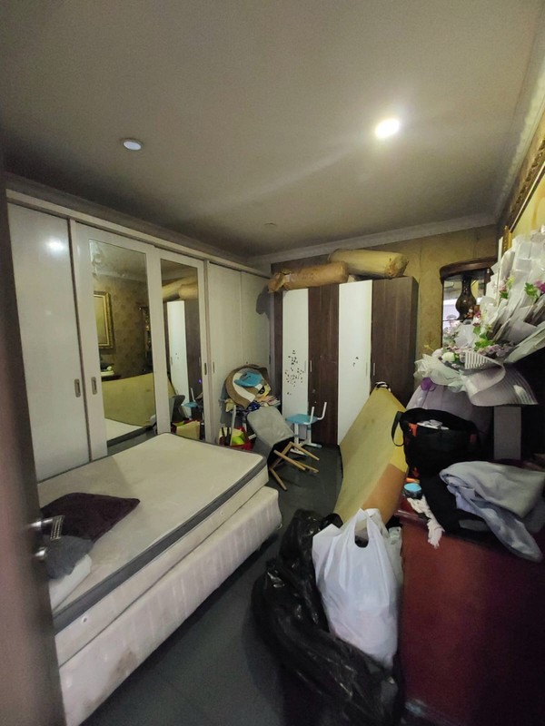 DIJUAL Rumah 2 Lt. Siap Huni Di Daerah Cirendeu, Tangsel.