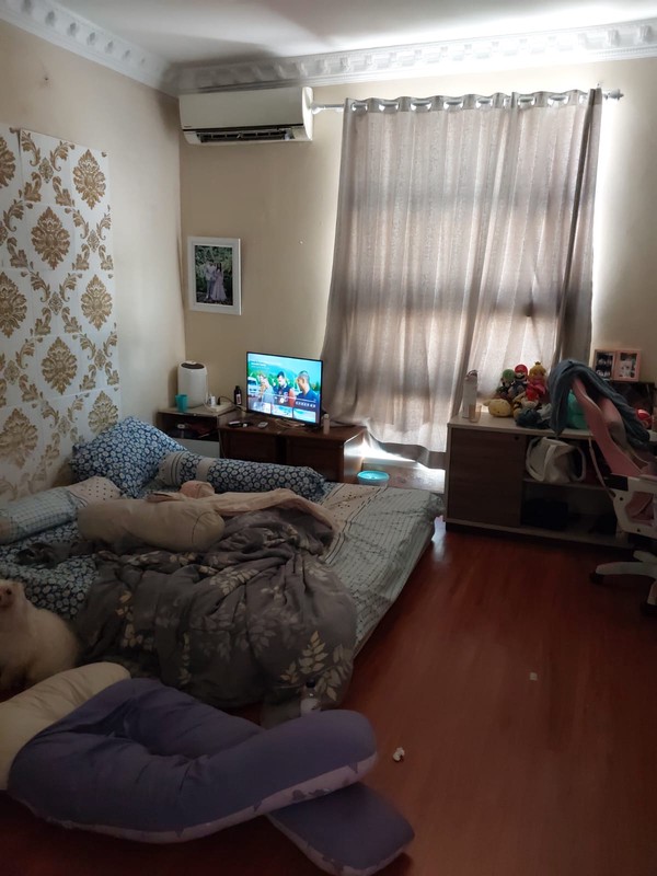 DIJUAL Rumah 2 Lt. Siap Huni Di Daerah Cirendeu, Tangsel.