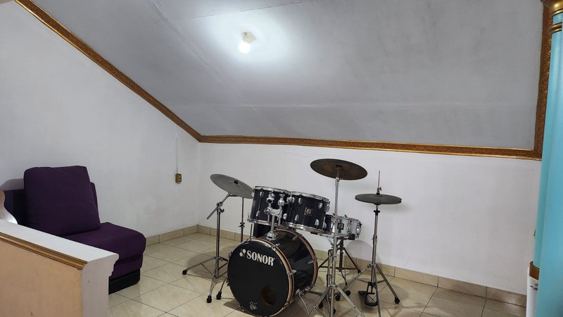 Dijual Rumah Hook, di Area Strategis,  Kalisari, Pasar Rebo