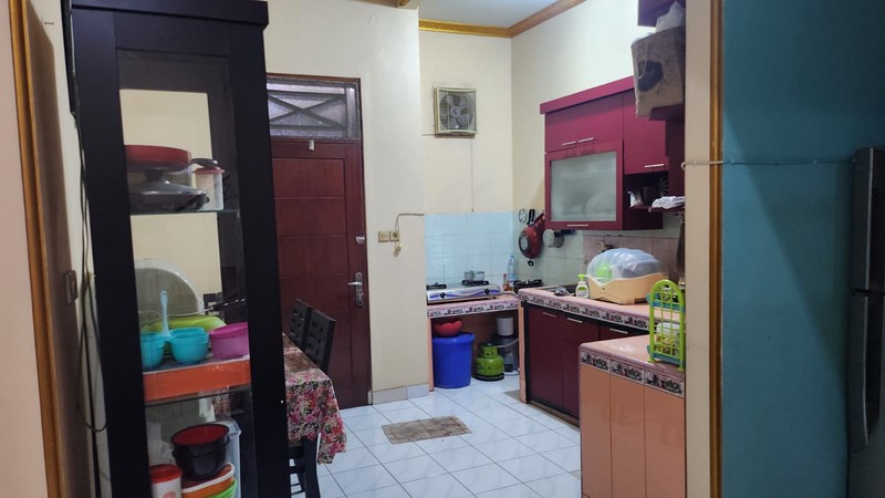 Dijual Rumah Hook, di Area Strategis,  Kalisari, Pasar Rebo