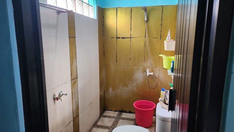 Dijual Rumah Hook, di Area Strategis,  Kalisari, Pasar Rebo