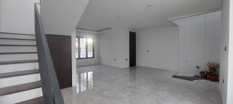 Rumah Brand New di Megapolitan, Strategis dan Aman