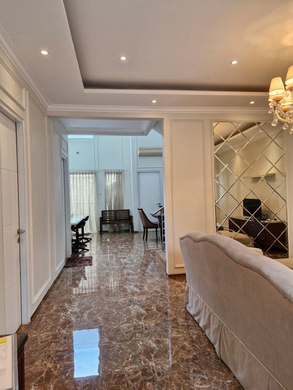 Jual dan sewa Rumah di Taman Bromo - Gunung Timur  Lippo Karawaci Tangerang