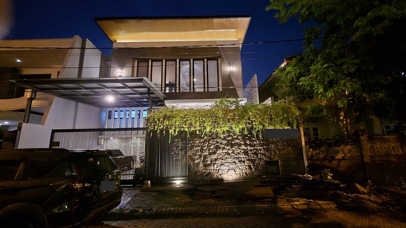 Jual Rumah Cantik Semi Furnished Galaxy Bumi Permai Surabaya Timur