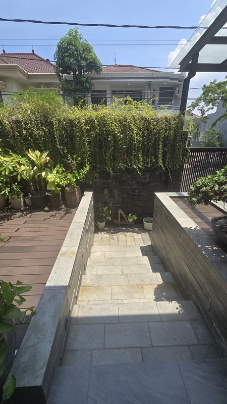 Jual Rumah Cantik Semi Furnished Galaxy Bumi Permai Surabaya Timur