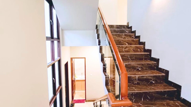 DIJUAL RUMAH BARU MEWAH PESANGGRAHAN JAKSEL