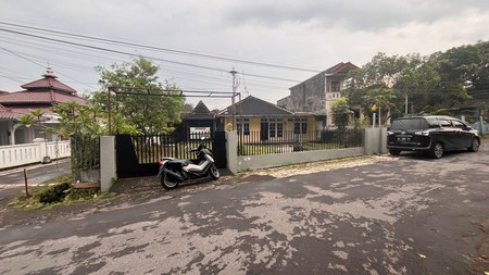 Rumah Cantik Halaman Luas di Perumahan  Dekat Kampus UII & Area Sejuk Sleman, Sukoharjo, Ngaglik, Sleman