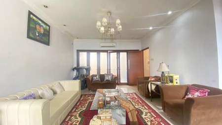 Rumah 3 Lantai Luas di Bintara Bekasi | 6 KT | SHM | 2 Garasi | Harga Nego