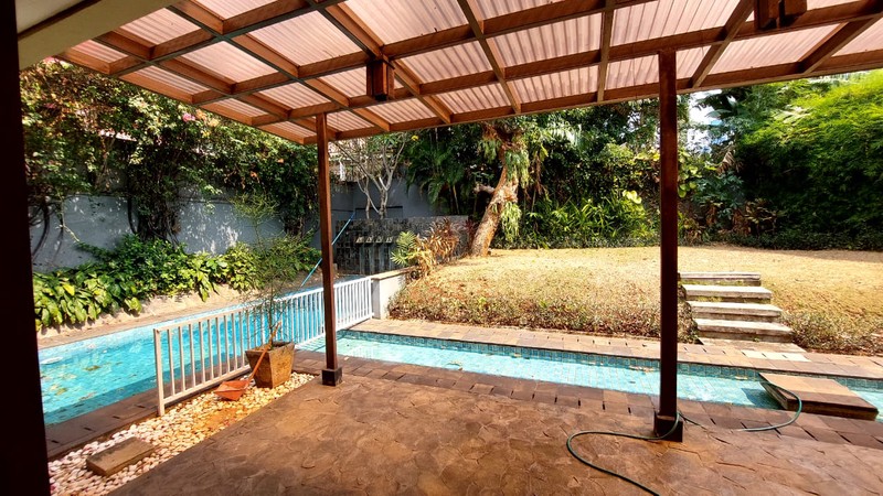 Rumah Hunian Nyaman Di Daerah Kuningan,Jak-Sel