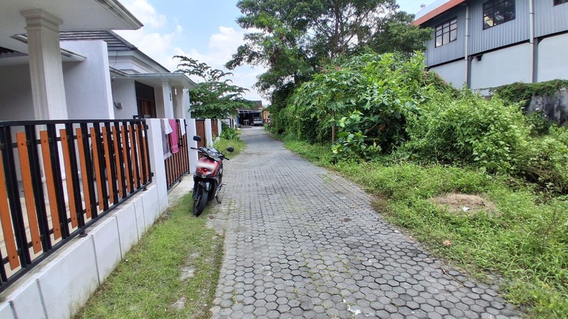 Tanah 100 Meter Persegi di Jalan Kaliurang  KM 6 Hanya Selangkah ke Kampus UGM & Ring Road Utara, Sariharjo, Ngaglik, Sleman