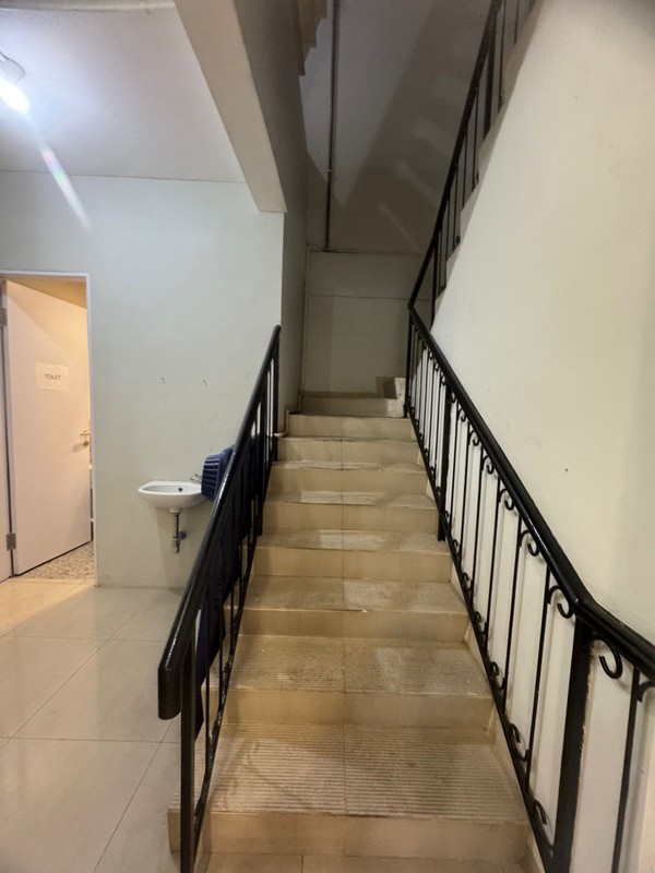 Dijual Ruko Komersil Srategis Cocok Untuk Usaha di Pusat kota Surabaya