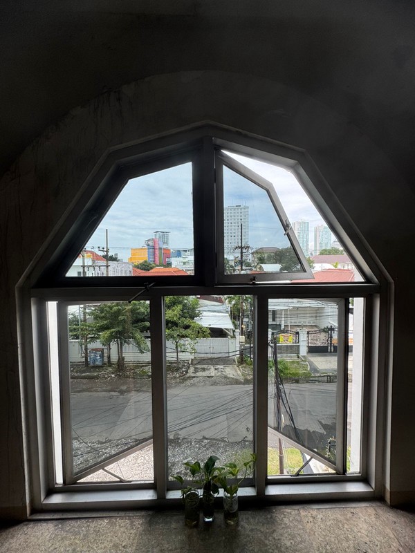 Dijual Ruko Komersil Srategis Cocok Untuk Usaha di Pusat kota Surabaya