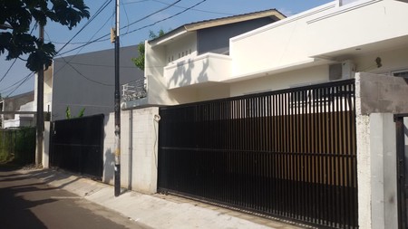 Rumah Bagus, Apik siap huni Lokasi Strategis di Jakarta Selatan