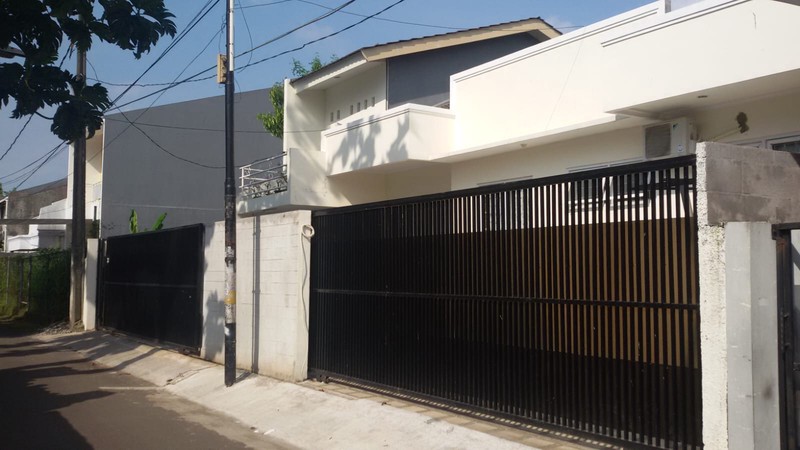 Rumah Bagus, Apik siap huni Lokasi Strategis di Jakarta Selatan
