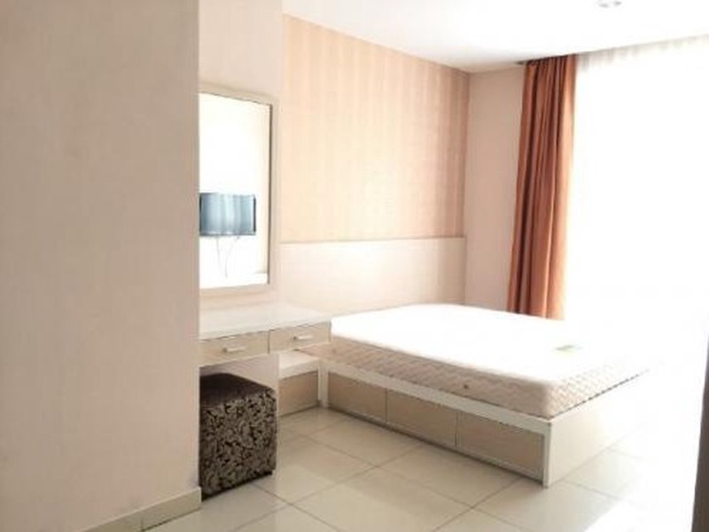 Apartemen 3BR Full Furnished di Central Park | 82,5 m² | Balkon | Harga Nego
