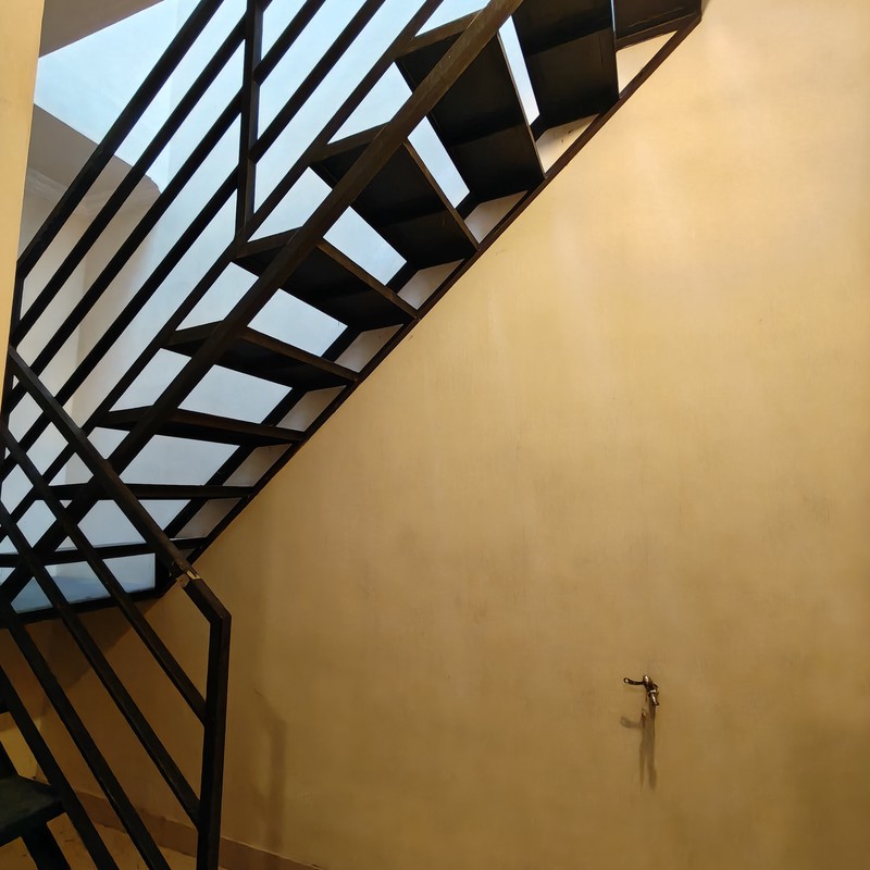 Rumah siap huni area komplek lokasi strategis , tenang , lingkungan ekslusif dekat kahfi 1 Cianjur Jagakarsa Jaksel