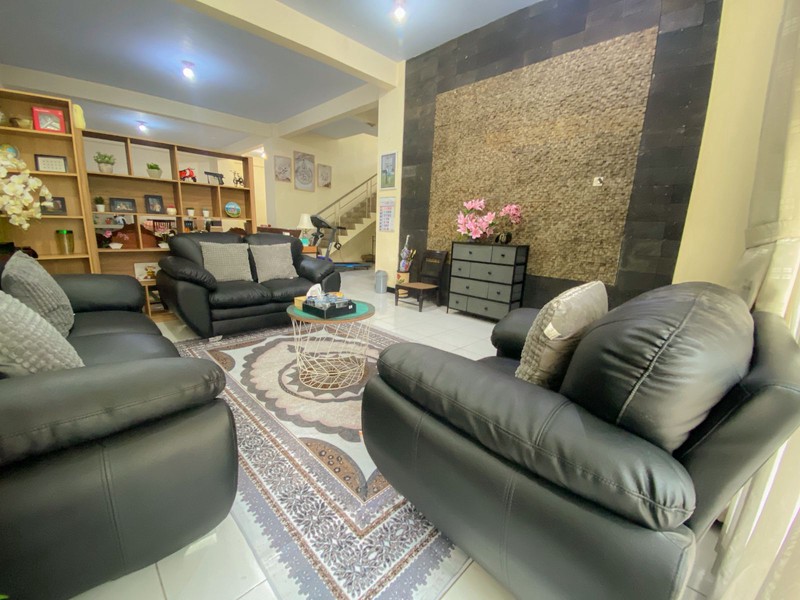 Peluang Bisnis Ruko Strategis 3 Lantai di Pinggir Jalan Raya Magelang-Yogyakarta (KM 22), Sucen, Salam, Magelang