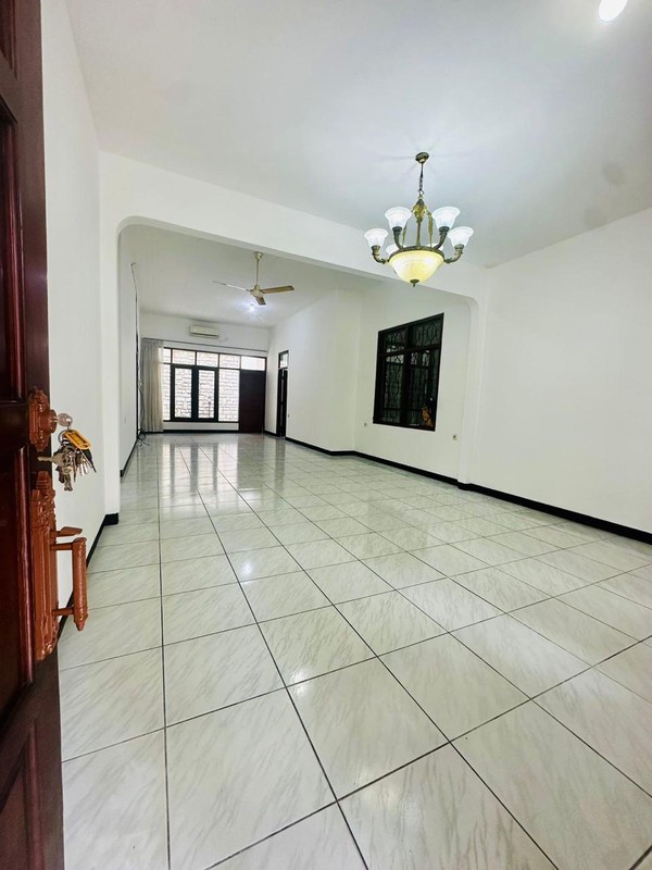 Rumah Hunian 3KT Strategis, Di Kebayoran Baru