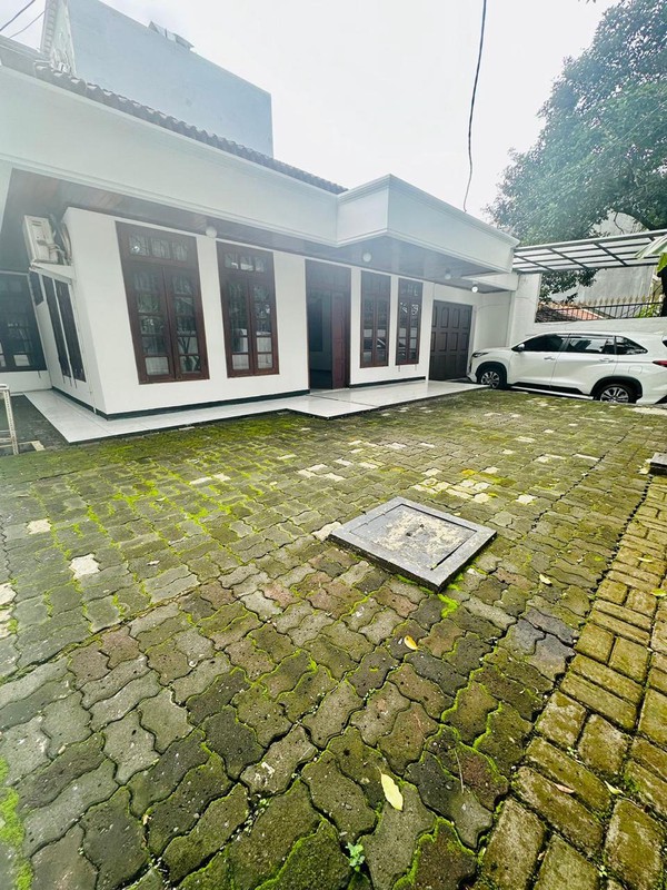 Rumah Hunian 3KT Strategis, Di Kebayoran Baru
