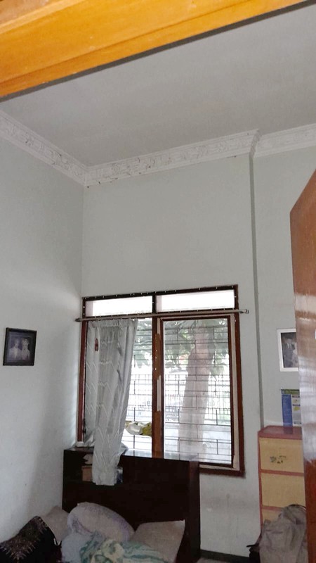 Dijual Rumah Hook Strategis di Jalan Manyar Surabaya Timur