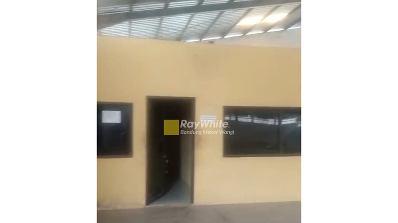 Gudang/Pabrik Mainroad Raya Laswi