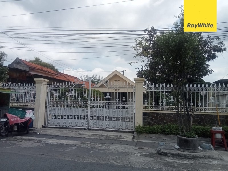 Rumah Dijual Dijalan Petemon Barat Surabaya