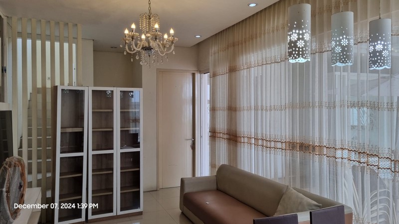 2 Milyaran Luas 191 m2 Dijual Rumah Royal Residence Wiyung Surabaya Bonus Ac ,Full Furnished, Water Heater, Halaman Luas Depan Plus Belakang Dekat Pakuwon Mall, Citraland, Dian Istana, WBM