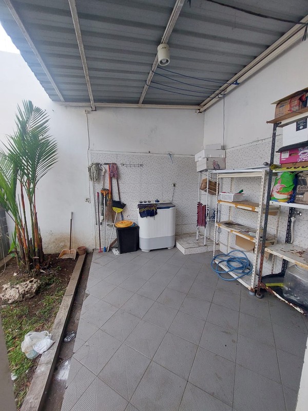 2 Milyaran Luas 191 m2 Dijual Rumah Royal Residence Wiyung Surabaya Bonus Ac ,Full Furnished, Water Heater, Halaman Luas Depan Plus Belakang Dekat Pakuwon Mall, Citraland, Dian Istana, WBM