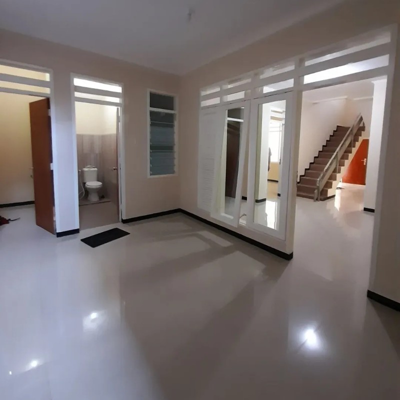 Dijual Rumah Siap Huni strategis di Rungkut Asri Tengah Surabaya Timur