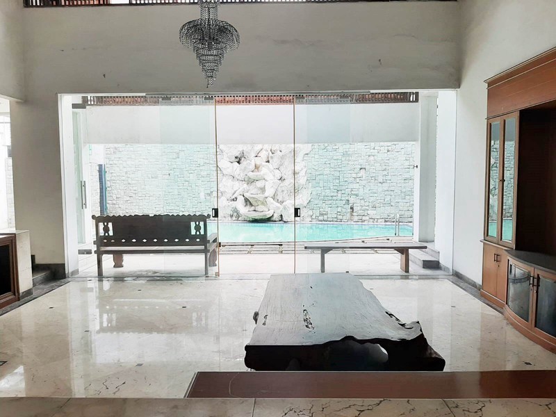 Rumah di kawasan Elite, Lokasi strategis di Pondok Indah