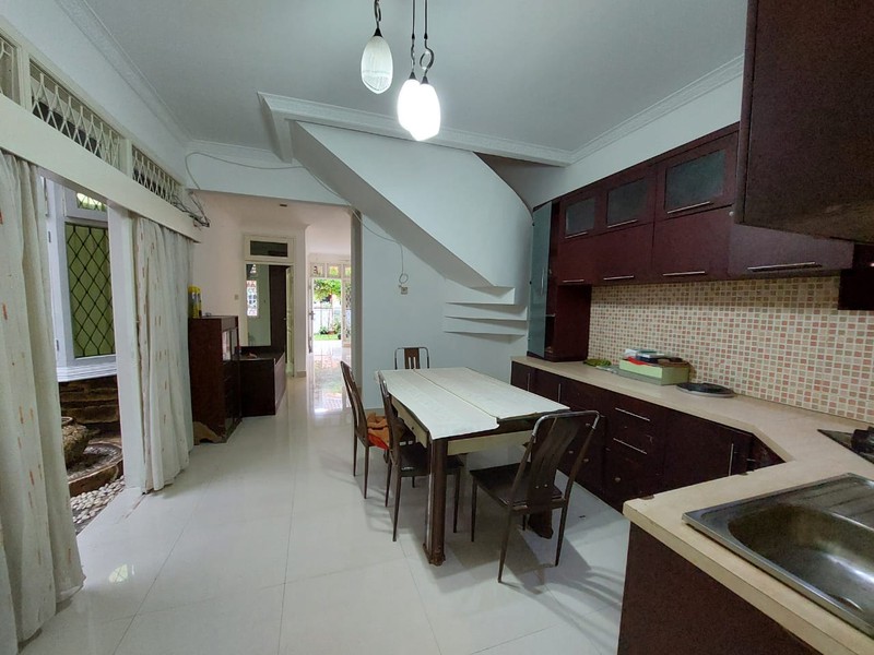 Rumah 1,5 Lantai Ciputat (Jombang) | 4 KT | Taman Depan Belakang | SHM | Nego!