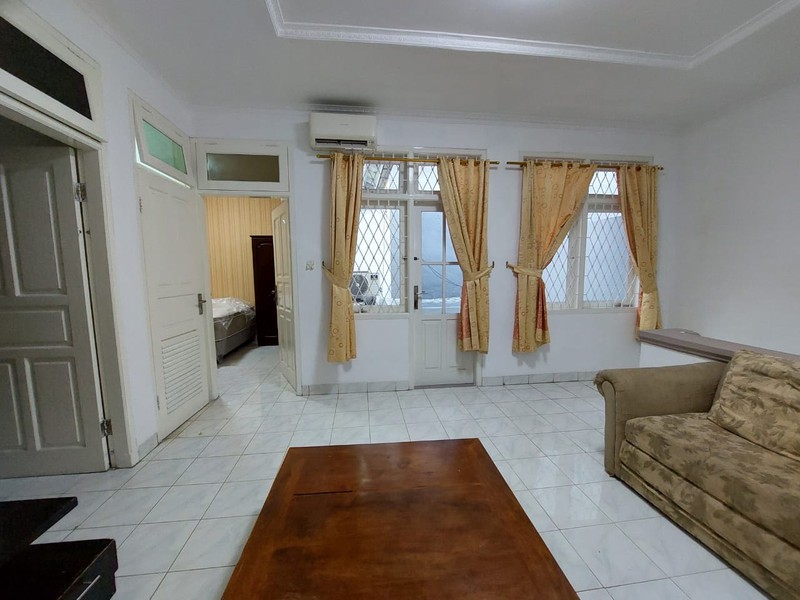Rumah 1,5 Lantai Ciputat (Jombang) | 4 KT | Taman Depan Belakang | SHM | Nego!