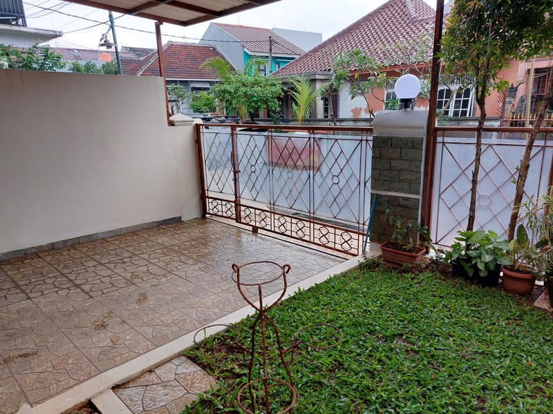 Rumah 1,5 Lantai Ciputat (Jombang) | 4 KT | Taman Depan Belakang | SHM | Nego!