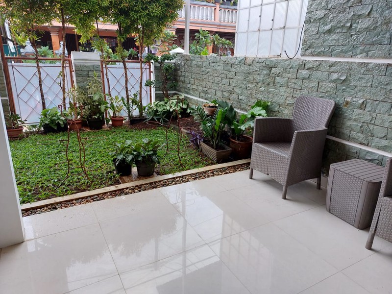 Rumah 1,5 Lantai Ciputat (Jombang) | 4 KT | Taman Depan Belakang | SHM | Nego