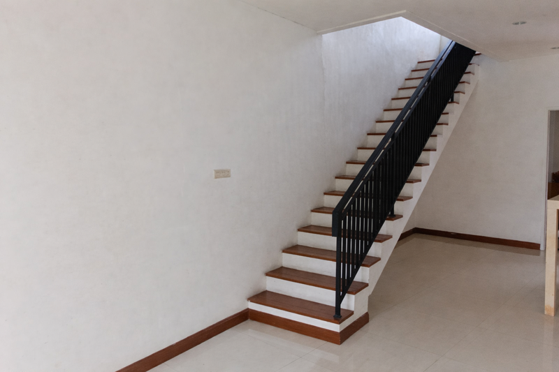 BANGUNAN 2 LANTAI SIAP HUNI DALAM KOMPLEK PALEM PURI BINTARO TANGERANG SELATAN