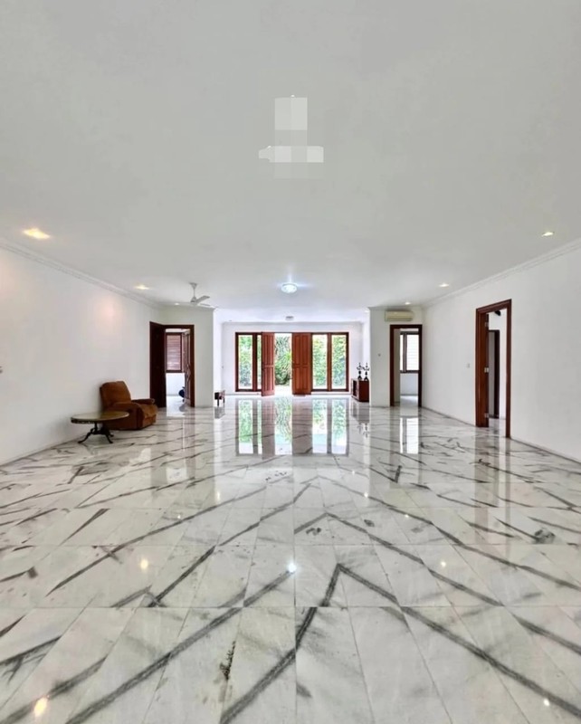 Dijual Rumah di Kemang Luas & Asri