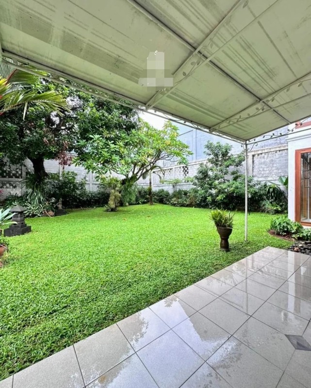 Dijual Rumah di Kemang Luas & Asri