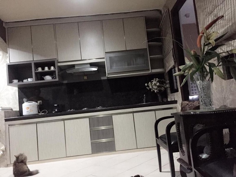 Rumah Besar Disewakan di Serpong dekat BSD City Full Furnished